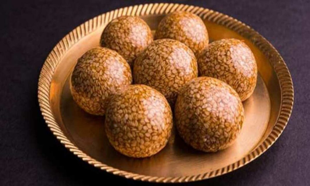 Til Laddu Recipe