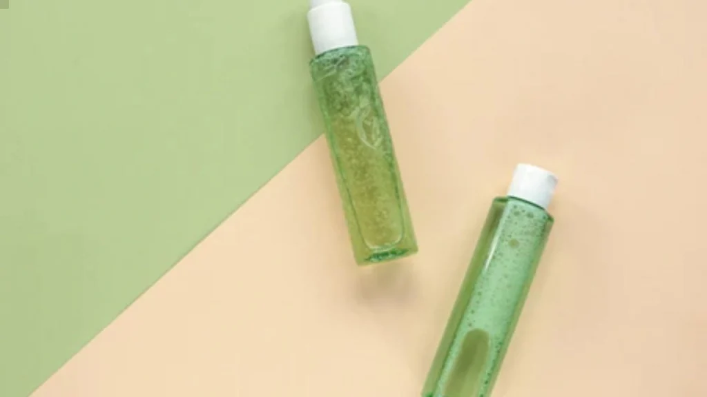 Green Tea And Tea-Tree Oil Face Toner
