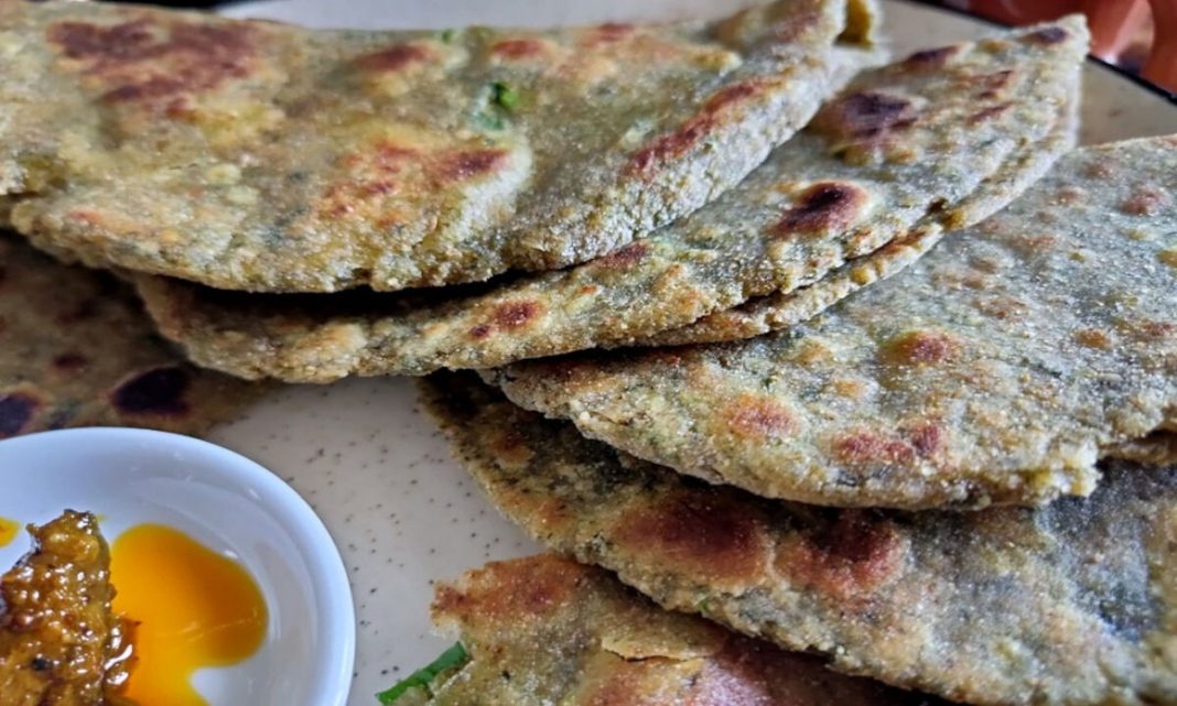 bathua paratha