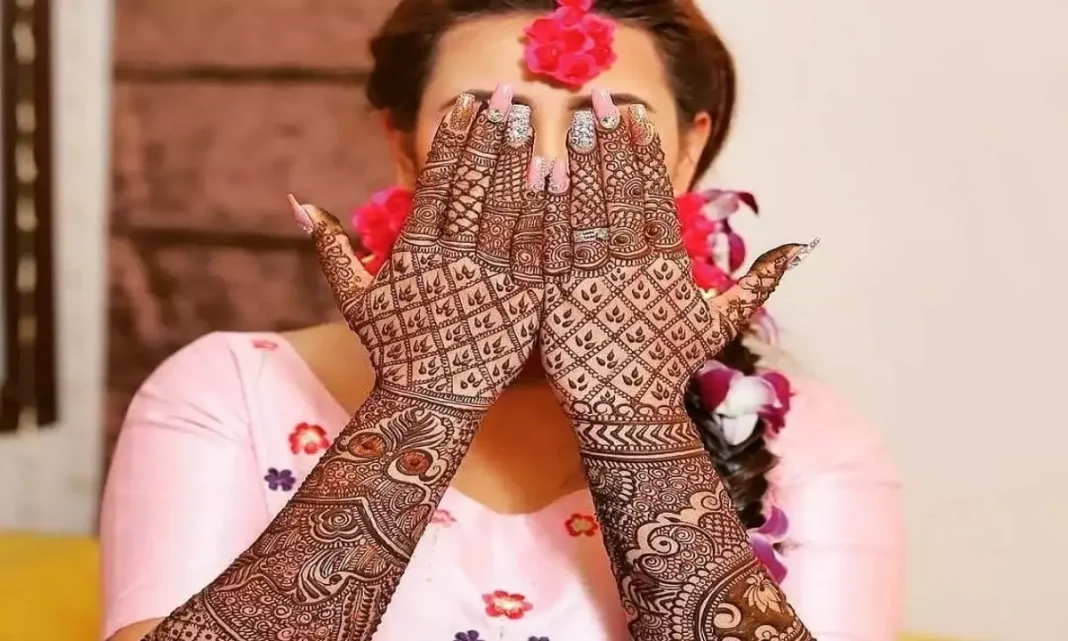 Simple Mehndi Designs